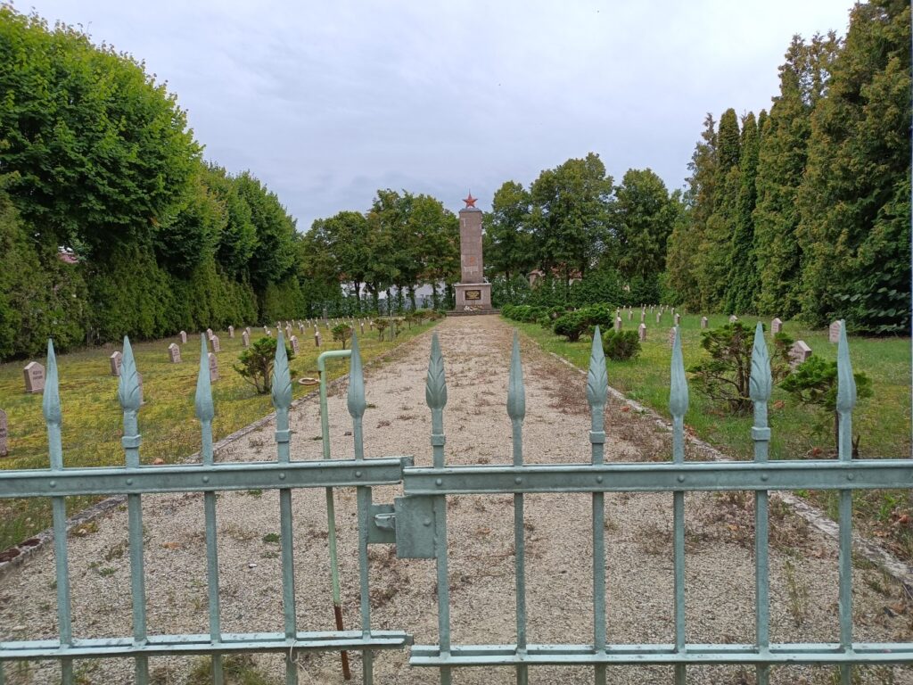 Sowjetischer Ehrenfriedhof Hohenlychen